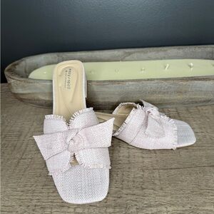 Easy Spirit Women's Light Pink Bow Mules